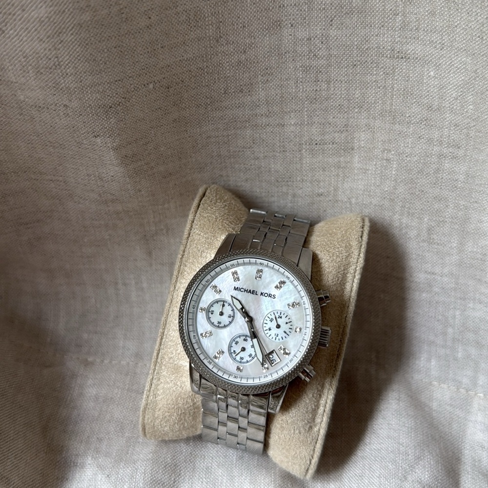 Michael Kors (MK5020) stainless steel silver women’s watch